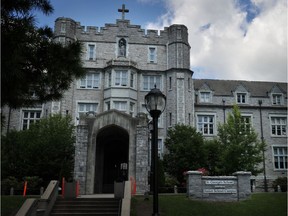 St. George's School  in Vancouver is an elite private school that receives provincial government funding.