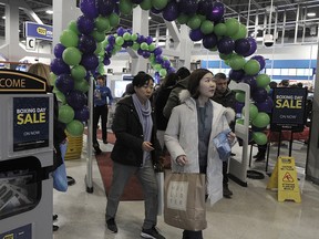 Shoppers looking for Boxing Day bargains at Best Buy on Granville St. in Vancouver, BC., December 25, 2016.