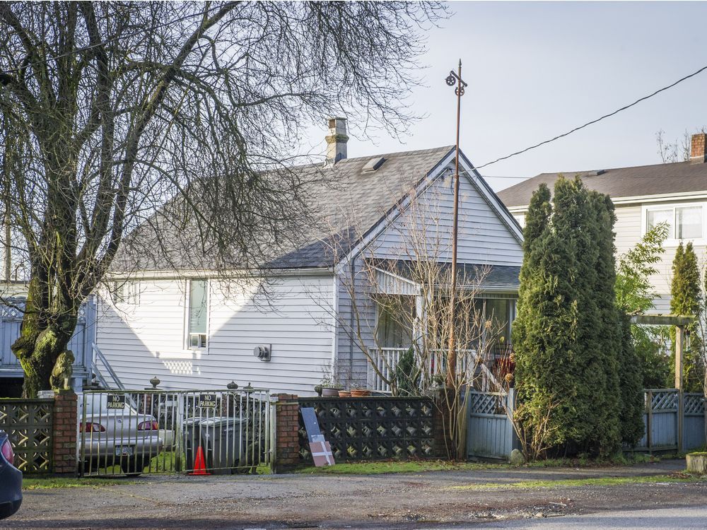Vancouver's 'cheapest house' sold for 150K over assessed value
