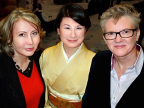 U.S. and British consuls general Lynne Platt and Nicole Davison flanked Japan's same-rank Asako Okai at a reception to celebrate Emperor Akihito's 83rd birthday which will occur Dec. 23.