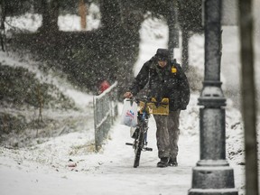 Snowfall warnings for New Year's Eve  have gone out for the Lower Mainland and the Fraser Valley.