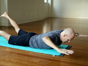 Time to work off all those extra bonbons and reclaim your shape with a 21-day core challenge. YYoga¹s Rich Reynolds can get you back into fine form with this intense core workout that will set you up for success in achieving your physical goals.