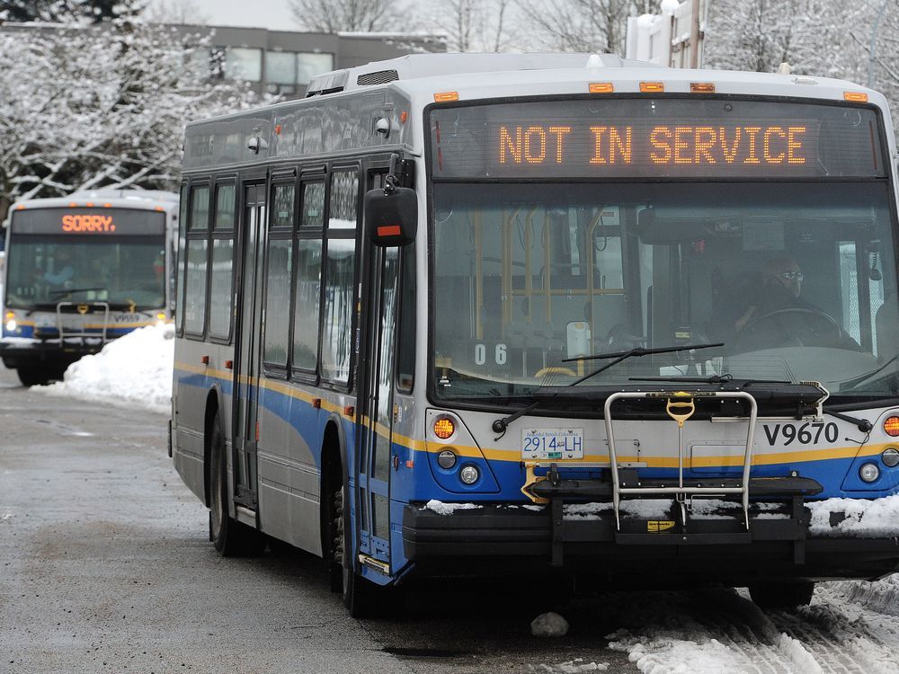 Letters High salaries prevent TransLink from lowering fares