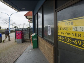 White Rock council proposes to form a business task force in response to several restaurant closures along Marine Drive.  (Arlen Redekop / PNG photo) (story by Kent Spencer) [PNG Merlin Archive]