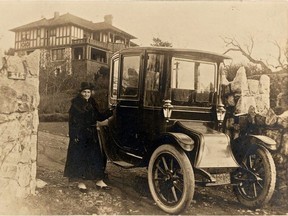 Evlyn Farris was the founder of the University Women's Club of Vancouver and the Women's Liberal Association. Although she rejected the label of "suffragette" or "suffragist," she was instrumental in getting the 1916 referendum on women's voting rights approved in British Columbia.