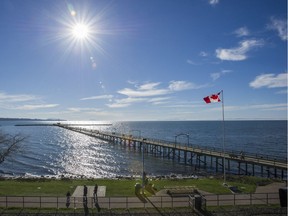 Hot, sunny weather is expected for both Saturday and Sunday.