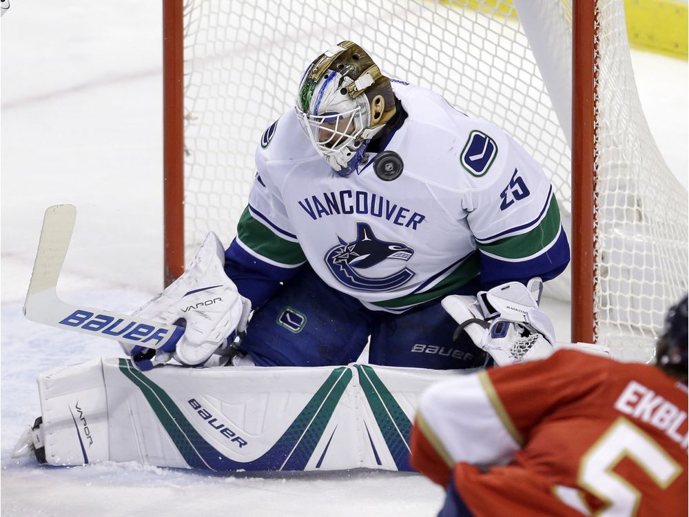 Canucks: 3 reasons why they shouldn't re-sign Jacob Markstrom