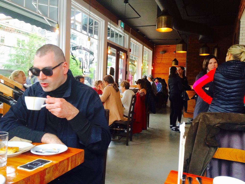 Lift Breakfast Bakery El Bullitrained chef cooks downhome food