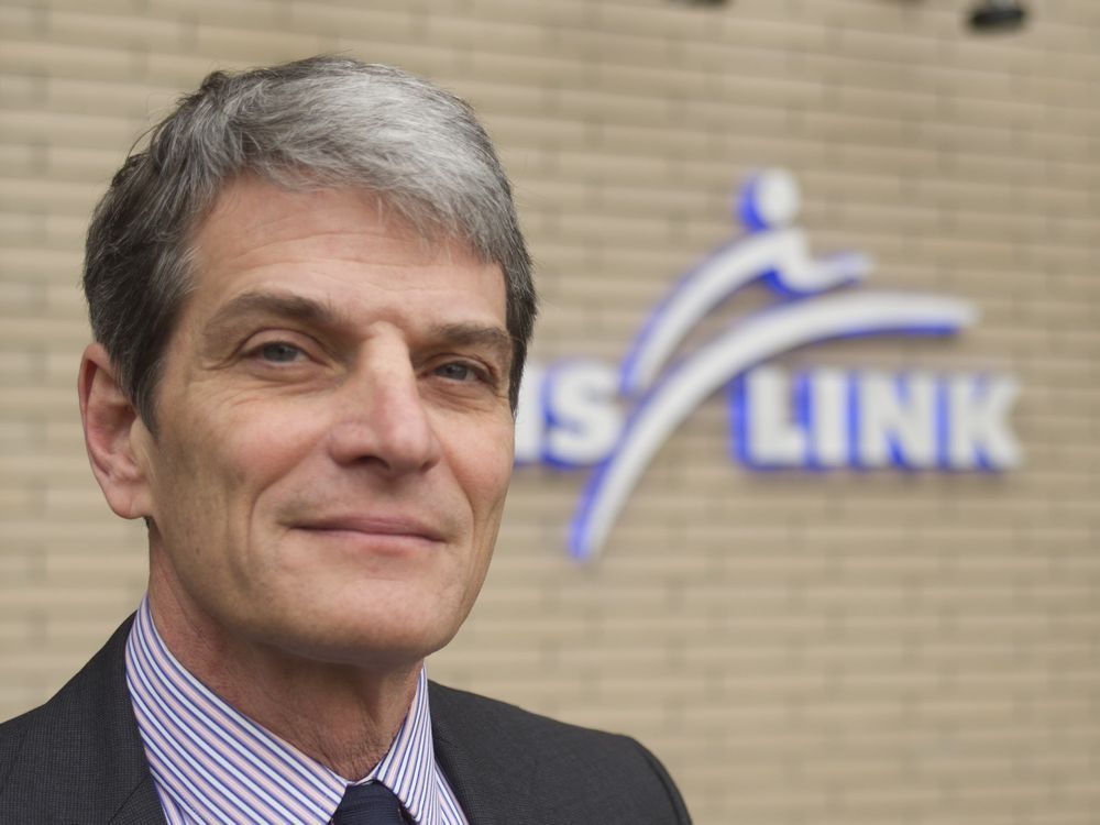 TransLink Mayors' Council, board to review executive salaries