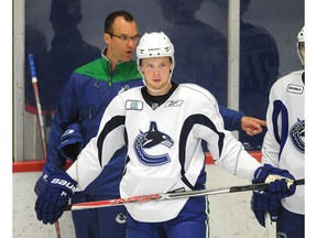 Jonathan Dahlen in action during the Vancouver Canucks' 2017 Development Camp at the Doug Mitchell Thunderbird Sports Centre in Vancouver, BC., July 4, 2017.