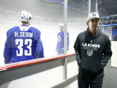 Canucks in China: Scenes from first practice in Shanghai (Gallery