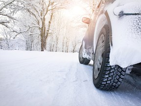 When temperatures drop below 7 C, it’s time to equip your car with winter tires.