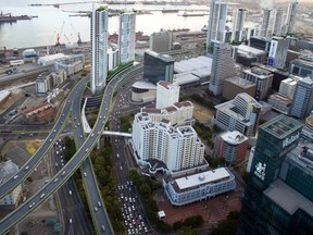 Mitchell Du Plessis Associates, the winning bidder for Capetown's Foreshore Freeway Precinct, proposes to complete unfinished sections of two freeways and build approximately 3,200 market-related residential units and a minimum of 450 affordable residential units  [PNG Merlin Archive]
