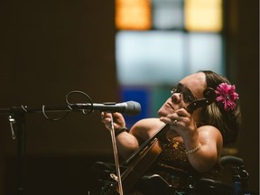 Gaelynn Lea. Duluth, Minnesota-based violinist, singer and disability rights activist. 2018 [PNG Merlin Archive]
