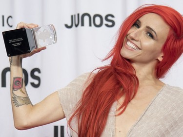 Lights celebrates her Juno win for Pop Album of the Year at the Juno Gala Dinner and Awards show in Vancouver, Saturday, March, 24, 2018.