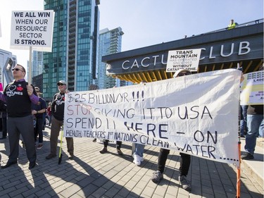 Supporters of the Kinder Morgan's $7.4-billion Trans Mountain oil pipeline expansion rally in Vancouver on March 10, 2018.