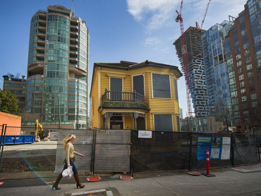 Historic Leslie House to embark on (short) journey toward restoration