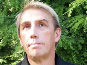 Burnaby Green mayoral candidate Joe Keithley is calling on the city's mayor to drop his support for a pay raise given last month to Metro Vancouver's board of directors.