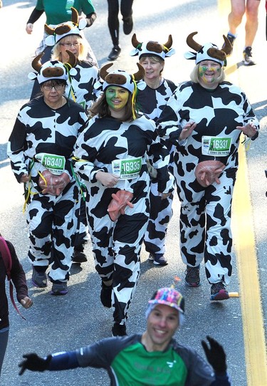 The start of the 2018 Vancouver Sun Run on W. Georgia St. in Vancouver, BC., April 22, 2018.