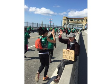 Sun Run Smilers at the High Five station.