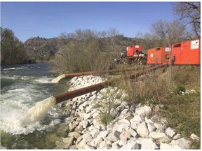 Flooding in the Okanagan has prompted local state of emergencies and evacuations in Oliver. Photo: Regional District of Okanagan-Similkameen. [PNG Merlin Archive]