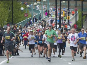 Thousands of participants will run in Sunday's annual 10-kilometre Vancouver Sun Run. (Ian Smith/ PNG)