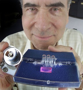 Vancouver wife of inventor of the laser headed to Paris for first ...