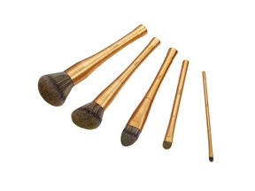 Quo Brush Set with Magnetic Stand.