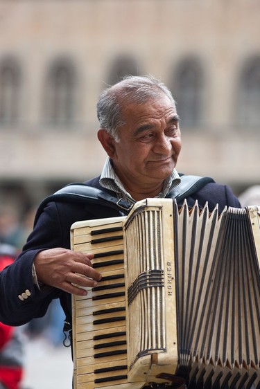 Accordion player at Santa Croce, Florence.