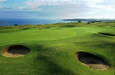 Checking out the menu at the Golfers Rest  – North Berwick.