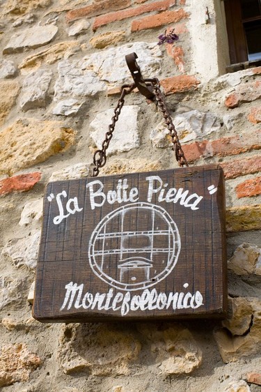 La Botte Piena restaurant sign, Montefollonico.