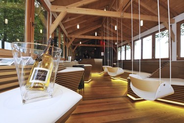 The Perching Bar: The world's first Champagne bar in the trees (near Verzy).