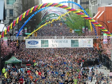 Scenes from the starting line of the 2019 Sun Run on Georgia Street in downtown Vancouver on Sunday, April 14, 2019.