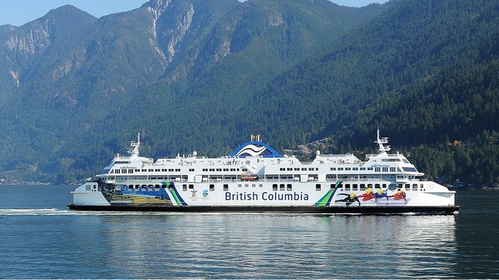 COVID-19: B.C. Ferries says drivers can't stay in their cars on closed decks