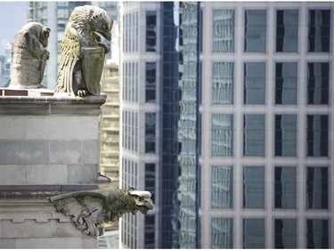 Could one of these gargoyles hold the essay and newspaper a master carver was said to hide inside during contstruction?