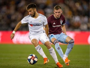 Los Angeles FC forward Diego Rossi (9) controls the ball against Colorado Rapids defender Sam Vines (13) in the first half at Dick's Sporting Goods Park. Photo: Isaiah J. Downing/USA Today Sports