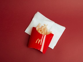 Two eateries bearing the famous golden arches will introduce a “green” concept store starting this year with the goal of cutting down on unnecessary packaging waste. [Photo by Xuno/Unsplash]