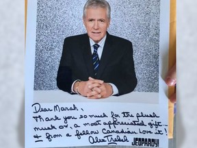 The handwritten note sent by Jeopardy host to Kelowna woman.