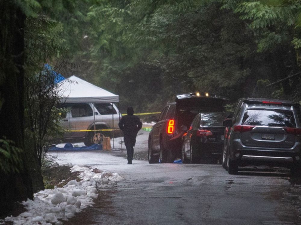 Vancouver Island crash call turns into homicide probe after body found