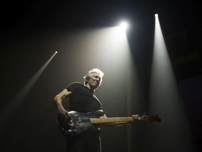 VANCOUVER. October 28 2017. Pink Floyd co-founder Roger Waters performs on his Us + THEM tour at Rogers Arena, Vancouver, October 28 2017.  Gerry Kahrmann  /  PNG staff photo) ( Prov / Sun News )  00051126A Story by 	Stuart Derdeyn [PNG Merlin Archive]