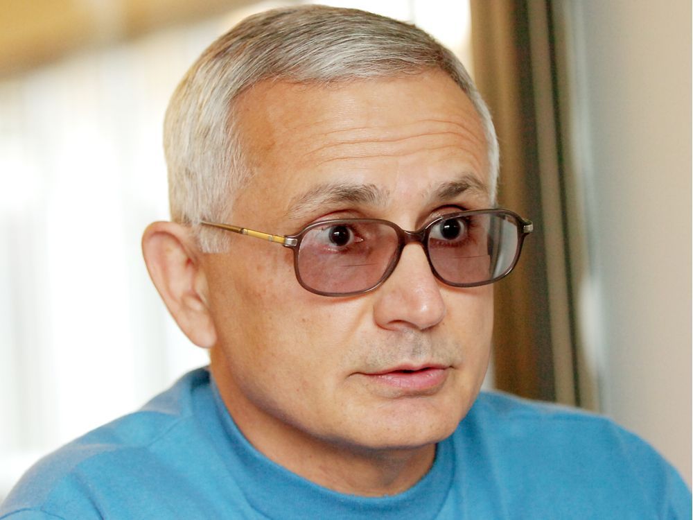 Doctor denied day parole 27 years after hiring hitman to kill teen ...
