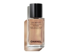 CHANEL Les Beiges Sheer Healthy Glow Highlighting Fluid.