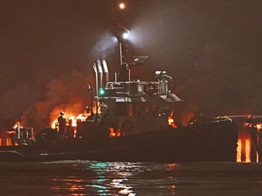 A huge fire destroyed the pier on New Westminster's waterfront. Firefighters from New Westminster, Coquitlam, Delta & Vancouver - including their Fireboats. No reports of injuries or a cause of the fire yet. Photos from the Surrey side of the Fraser River.