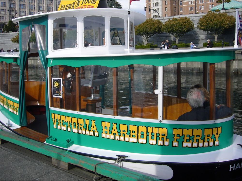 Victoria police take to the sea in pursuit of a stolen water taxi ...