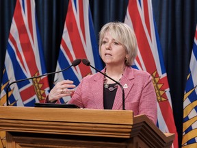 VICTORIA, B.C.: March 18, 2021 -- Premier John Horgan, Adrian Dix, Minister of Health, Dr. Bonnie Henry, Provincial Health Officer, and Dr. Penny Ballem, executive lead for B.C.’s immunization plan, announce that more than 400,000 people in British Columbia will be immunized from March to early April as the Province moves into Phase 2 of the largest immunization rollout in B.C.’s history. Photo Don Craig / B.C. Government 

Learn more: https://news.gov.bc.ca/releases/2021PREM0015-000355 [PNG Merlin Archive]