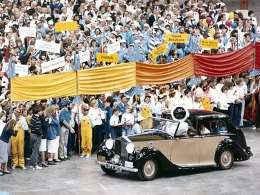 Expo 86 Closing. Expo Ernie and others in old Rolls Royce Town Car at closing ceremonies.Filed October 14, 1986 Vancouver Sun. Greg Kinch Vancouver Sun. [PNG Merlin Archive]
Sunday feature Expo 86 30th anniversary