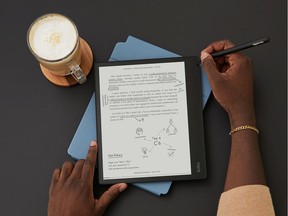 The new Kobo Elipsa device allows users to take notes on the e-reader.