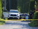 Eine Person wurde am Samstag, den 22. Mai 2021, gegen 17 Uhr in einer Gasse neben einem weißen Toyota-Geländewagen in der Nähe der Hart Street und der Henderson Avenue in Coquitlam erschossen.