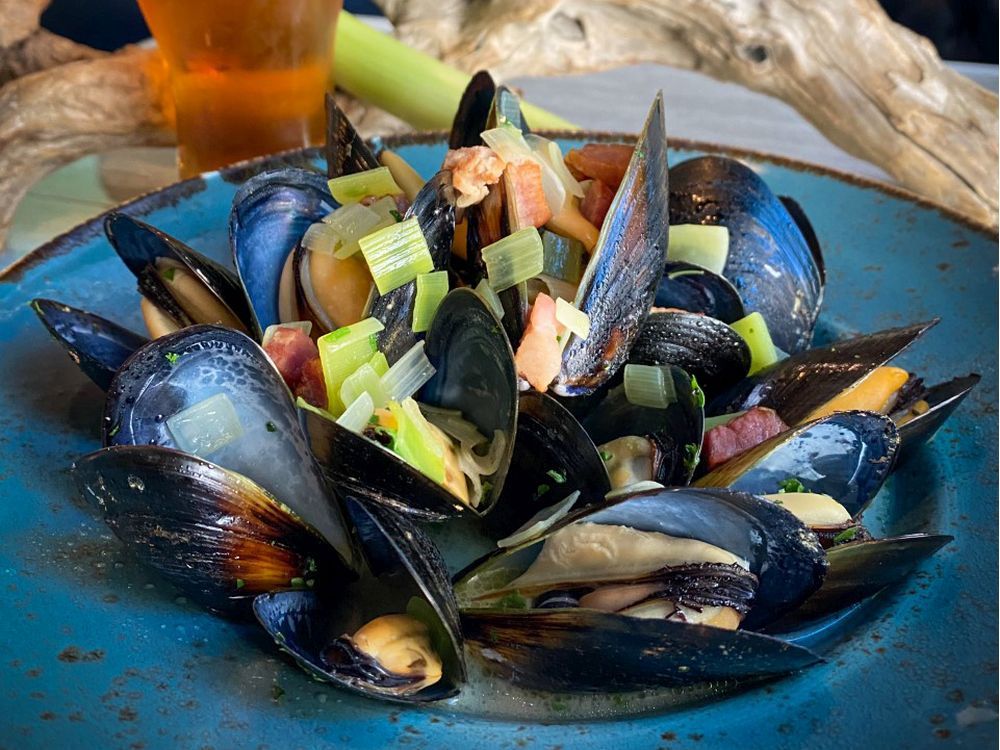 Recipe Bacon, beer and leek mussels Vancouver Sun