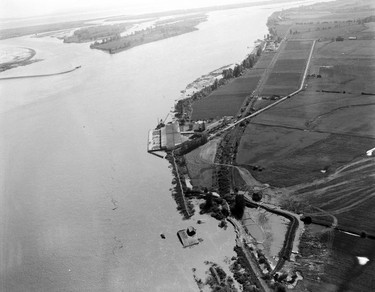 1948 Fraser River Flood - Vedder Canal - Aerial view of flooding. 1948. Vancouver Sun. (48/1179) [PNG Merlin Archive]